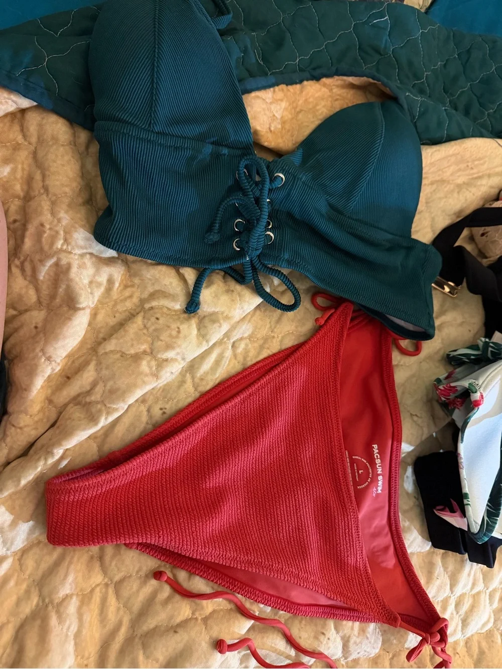 Bikini Lot 🌺 - Picture 2 of 14